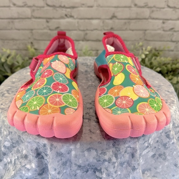 NEWTZ Pink&Blue Citrus Watershoes Rubber BumpToe Summer Play Shoes Girls 4/5 New - Picture 2 of 11